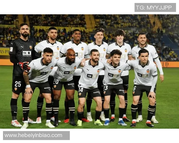 西甲联赛新赛季前瞻球队阵容变化与明星球员表现分析